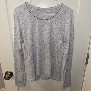 Lululemon long sleeve tee